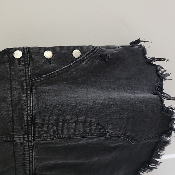 Free People Black Denim Distressed Overall Skirt Size 2 - Picture 5 of 10